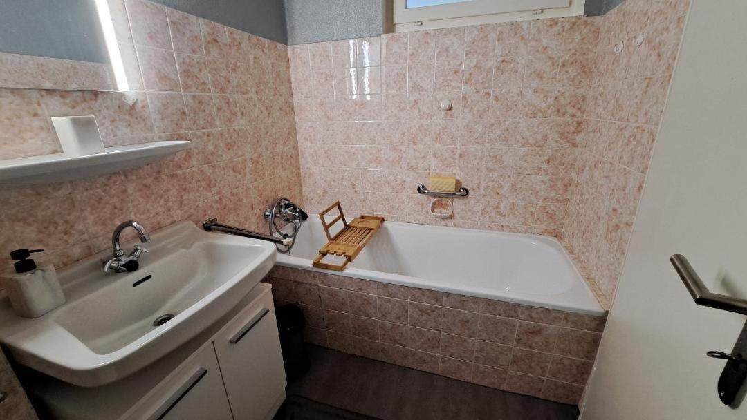 1-Zimmer-Appartement Schoene Aussicht 란겔샤임 외부 사진